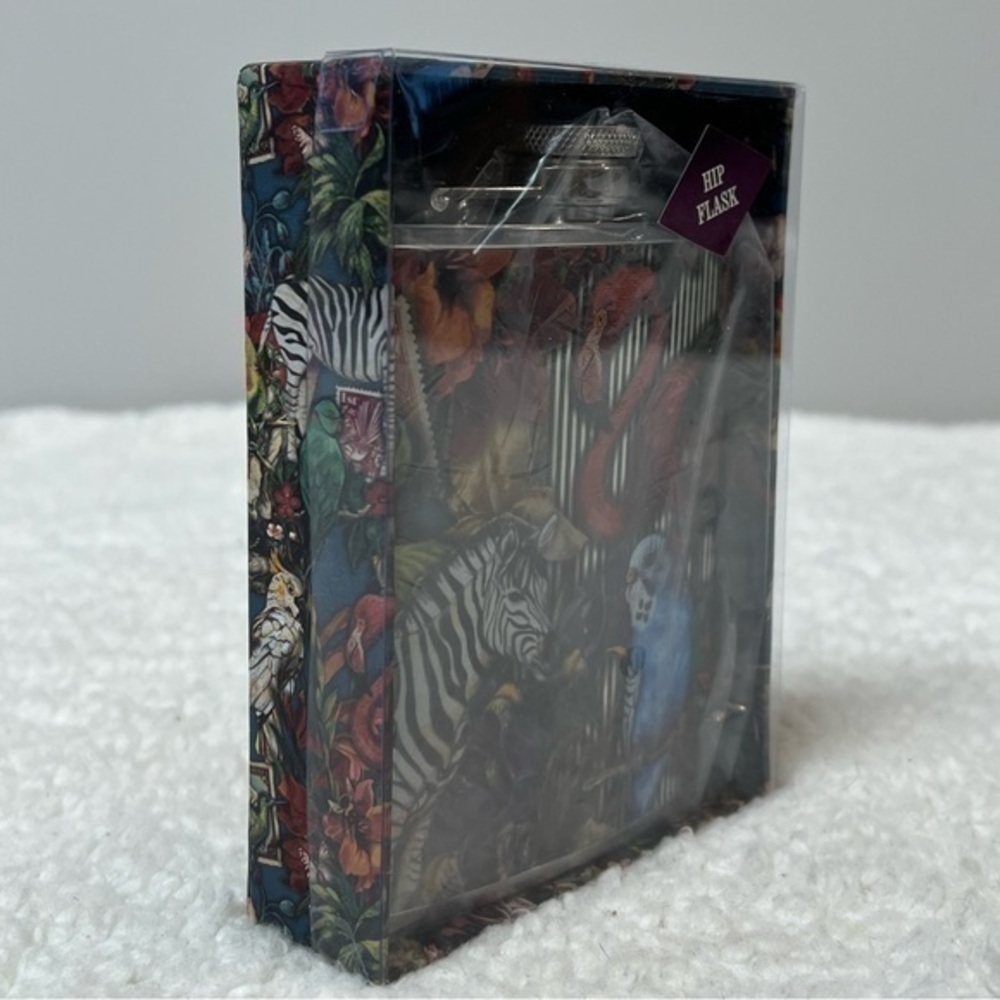 Wild & Wolf ""Seeker of the Unfound" Hip Flask - Picture 5 of 6